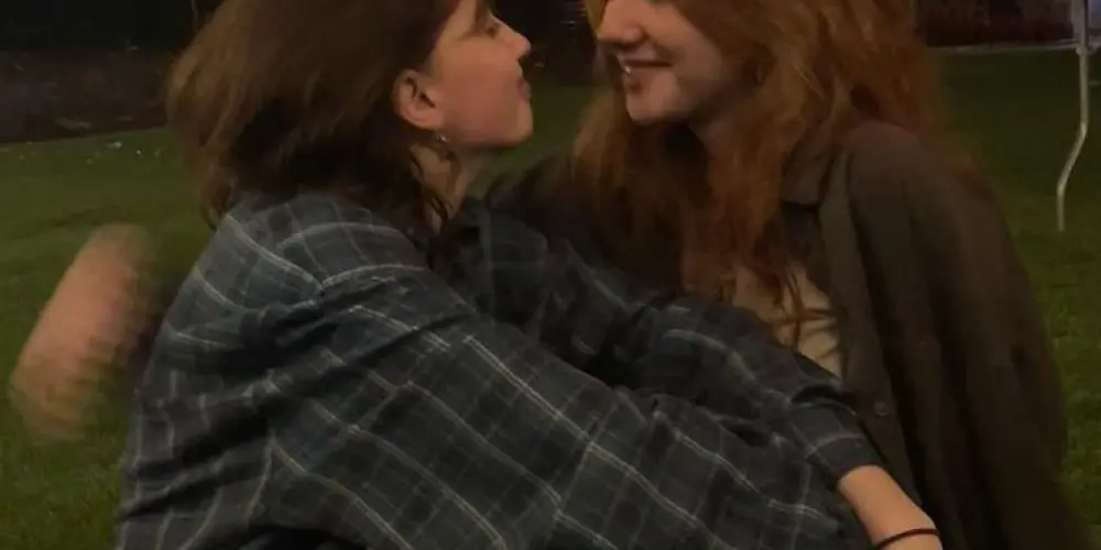 Imagem do grupo de WhatsApp Tesouradas em off