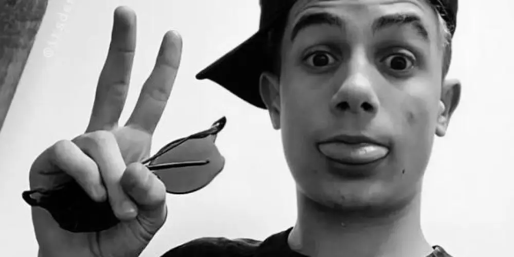 Imagem do grupo de WhatsApp ☠︎ TЯØPΔ DØ H ☠︎