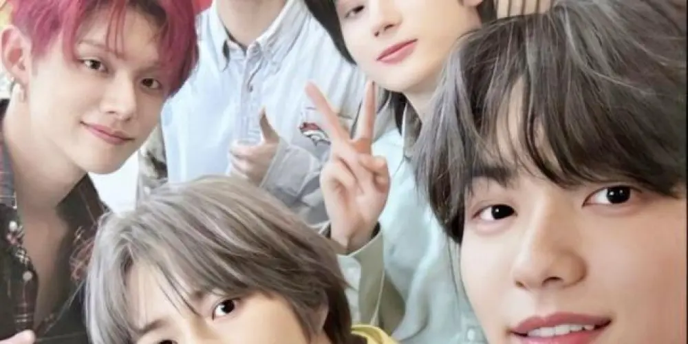 Imagem do grupo de WhatsApp TOMORROW X TOGETHER