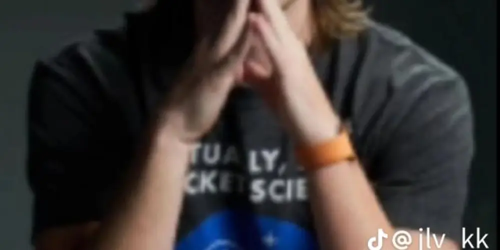 Imagem do grupo de WhatsApp traz o inseticida