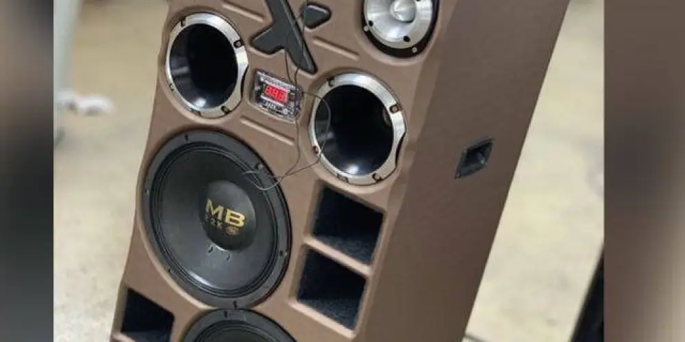Imagem do grupo de WhatsApp VENDA E TROCA SOM🚗🔊