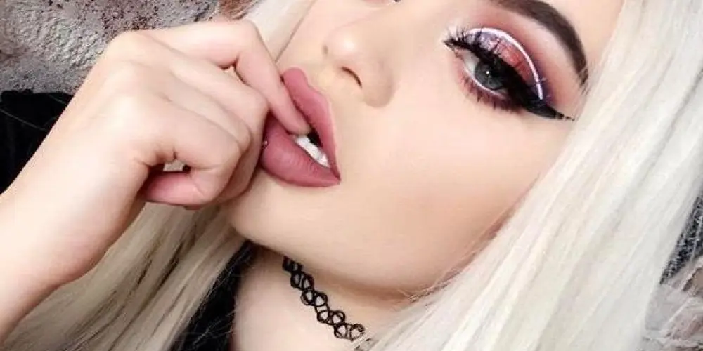 Imagem do grupo de WhatsApp ❁͡ൣ᭄ŴŐŔĹĎ ŐŦ ŚŤĨČĶĔŔŚ❁͡ൣ᭄