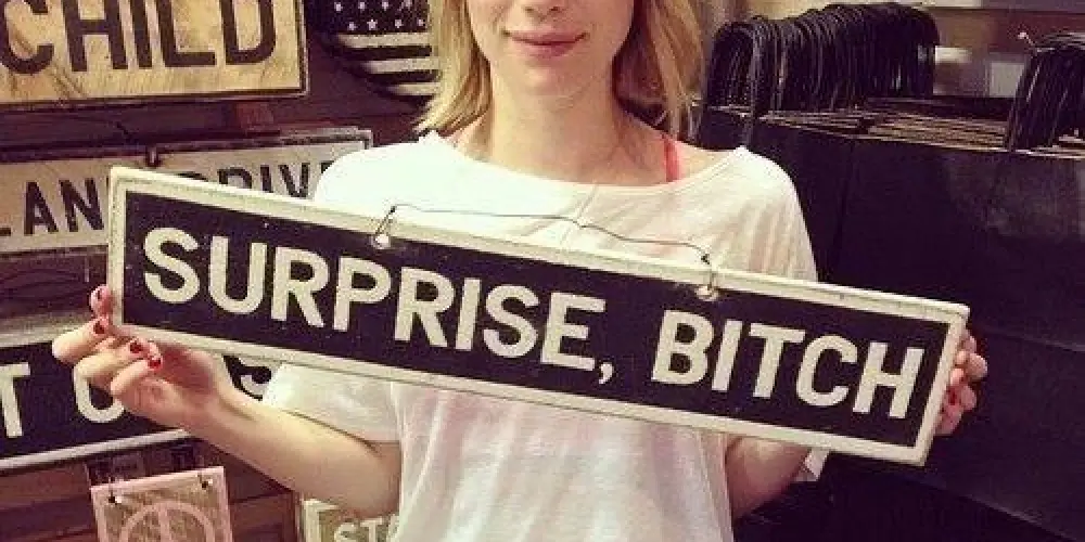 Imagem do grupo de WhatsApp Your house, bitch